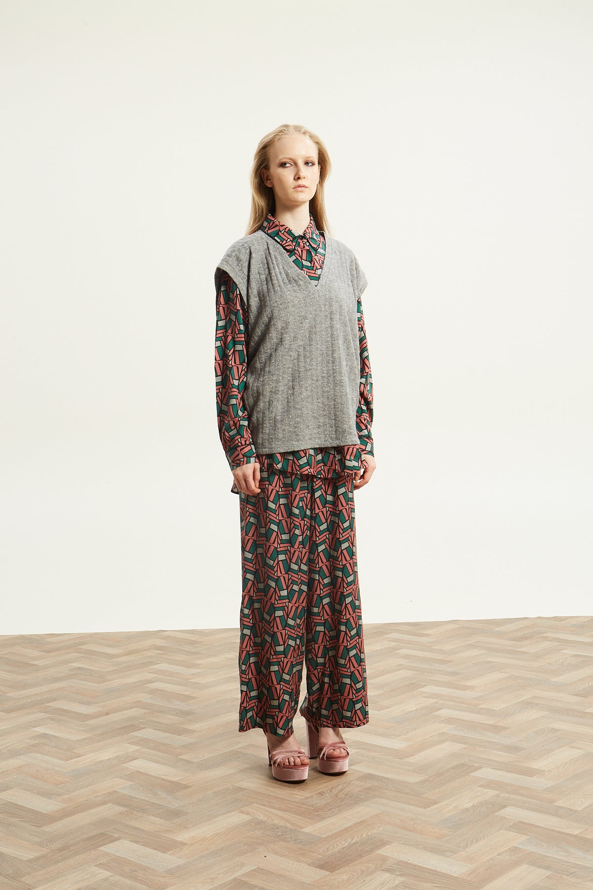 Celia knitted grey vest