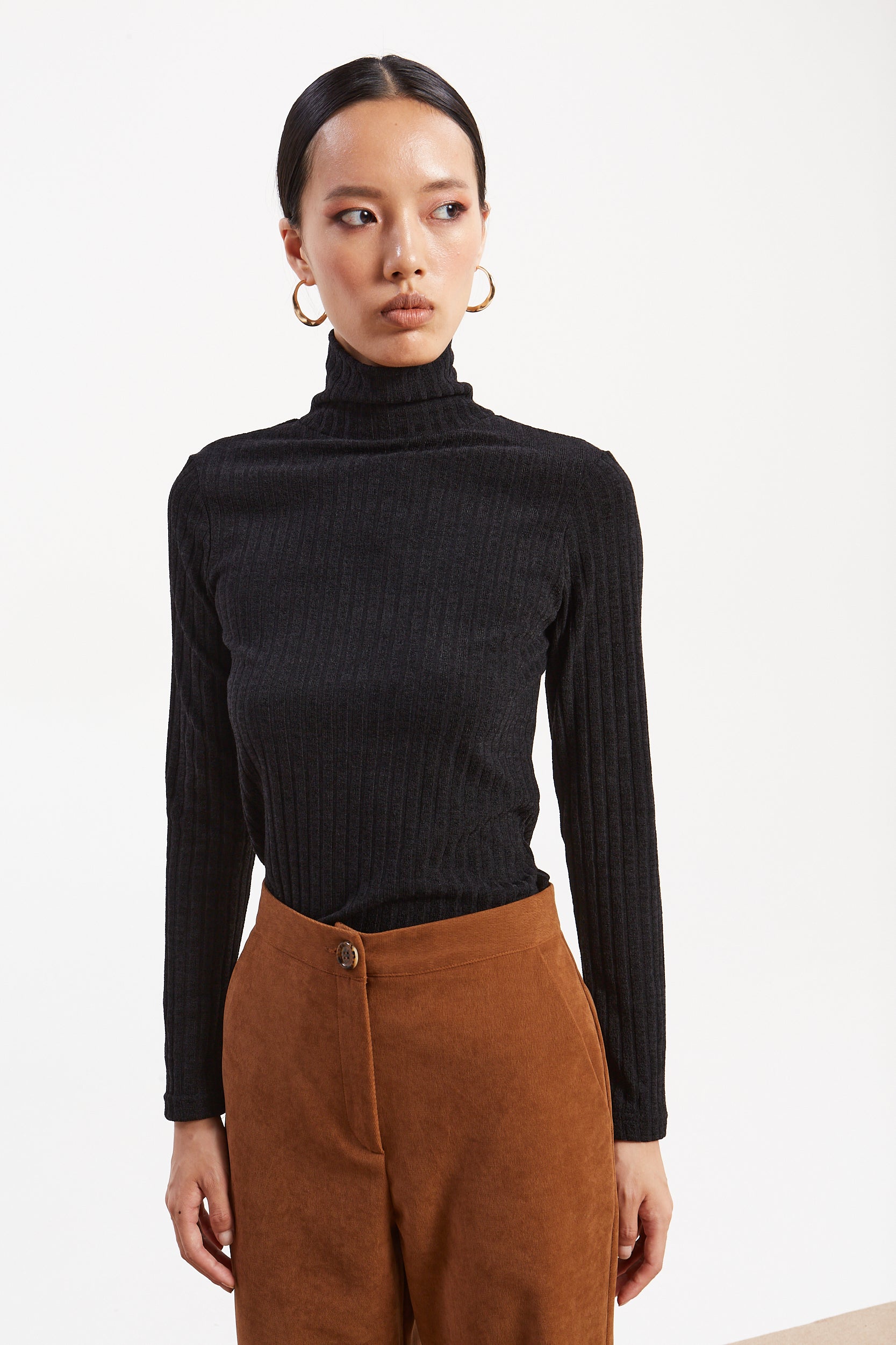 Matilda rib knit turtleneck black top