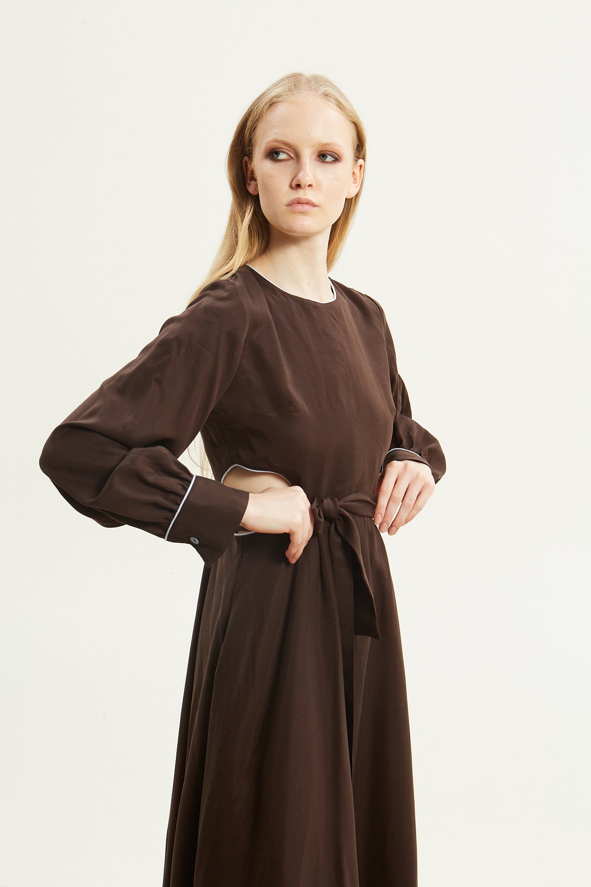 Yuna cut out brown dress