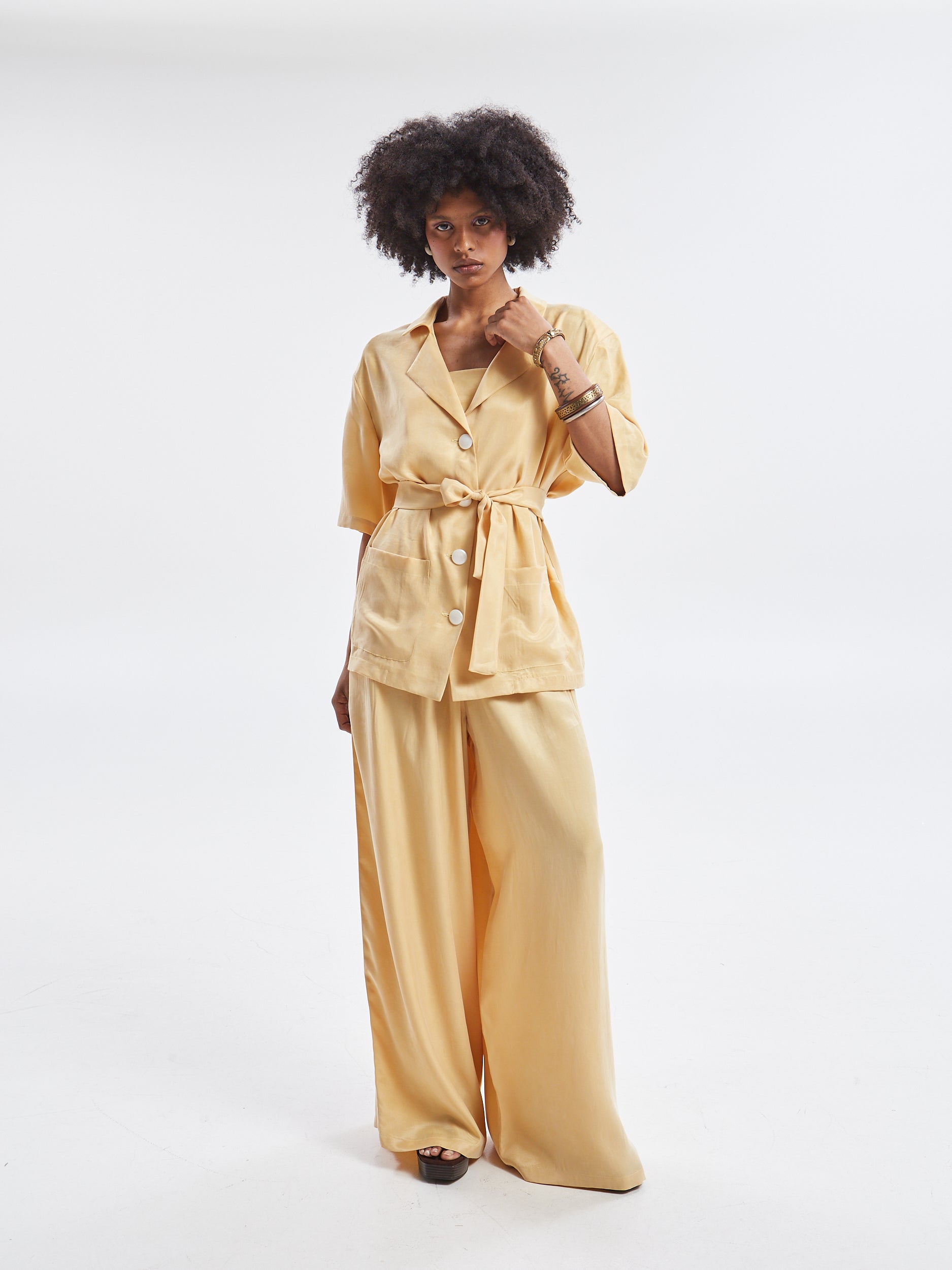 Ilyra lyocell short sleeve banana blazer