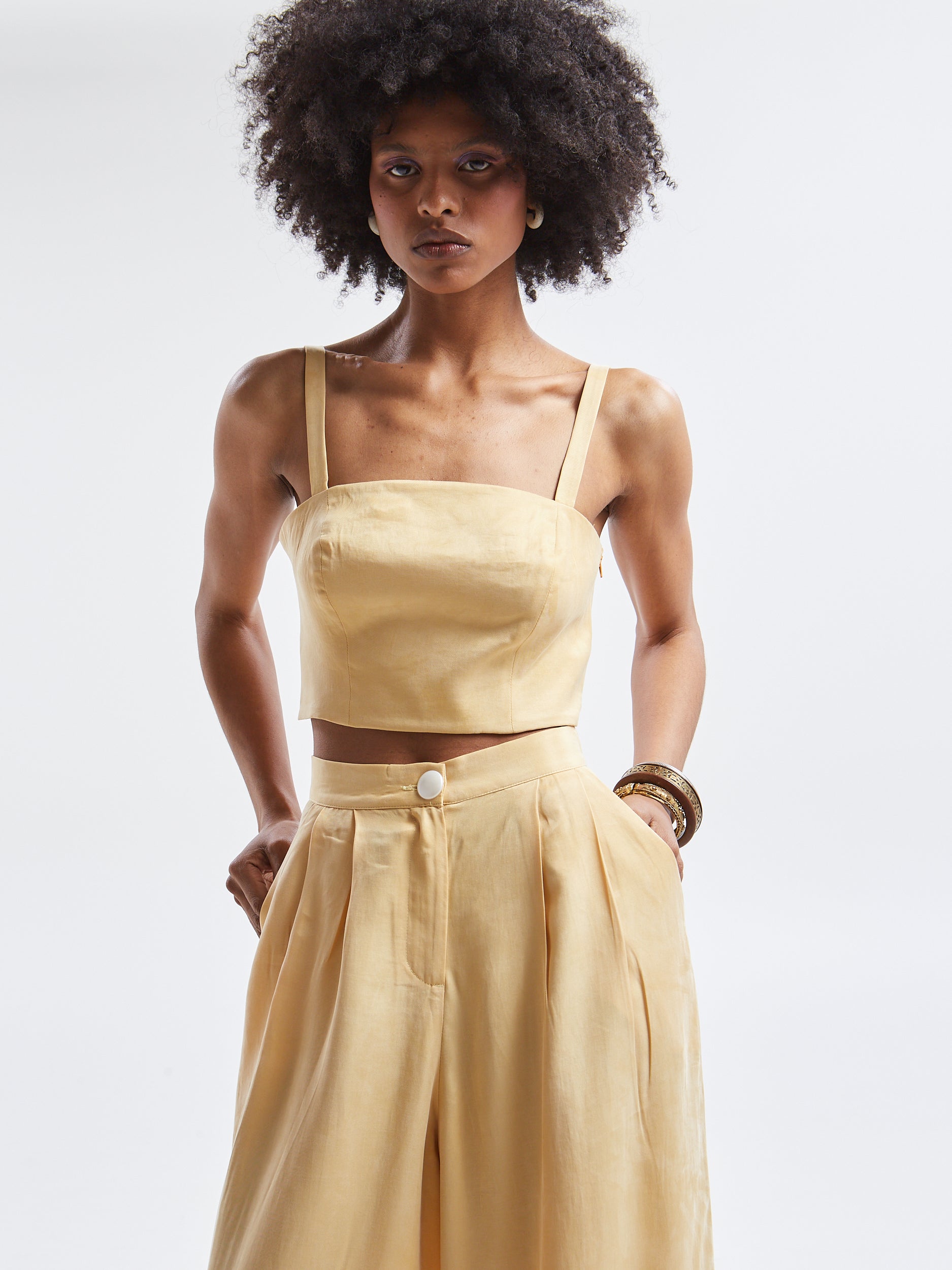 Ilyra lyocell cropped banana top