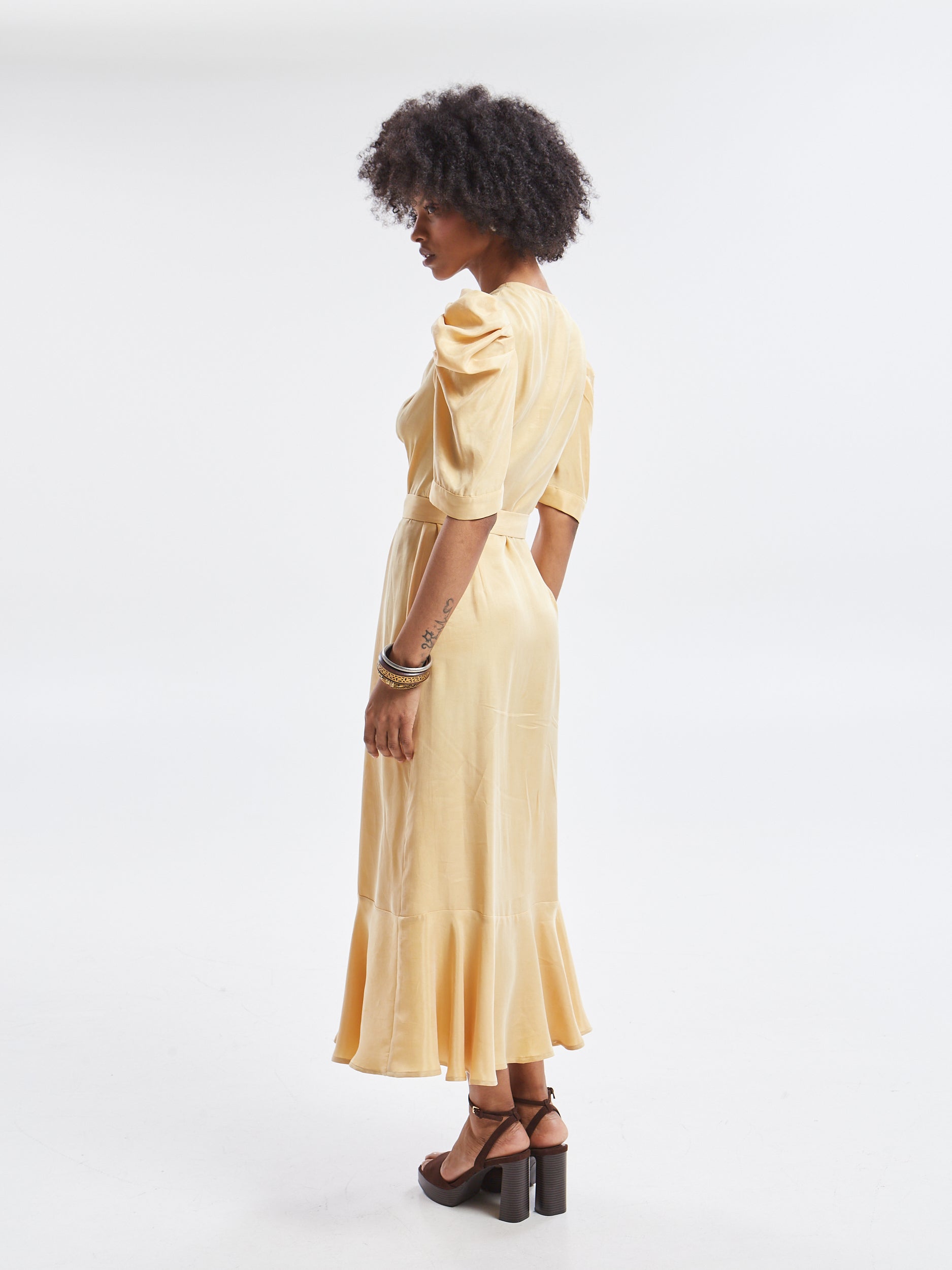 Ilyra lyocell banana button dress