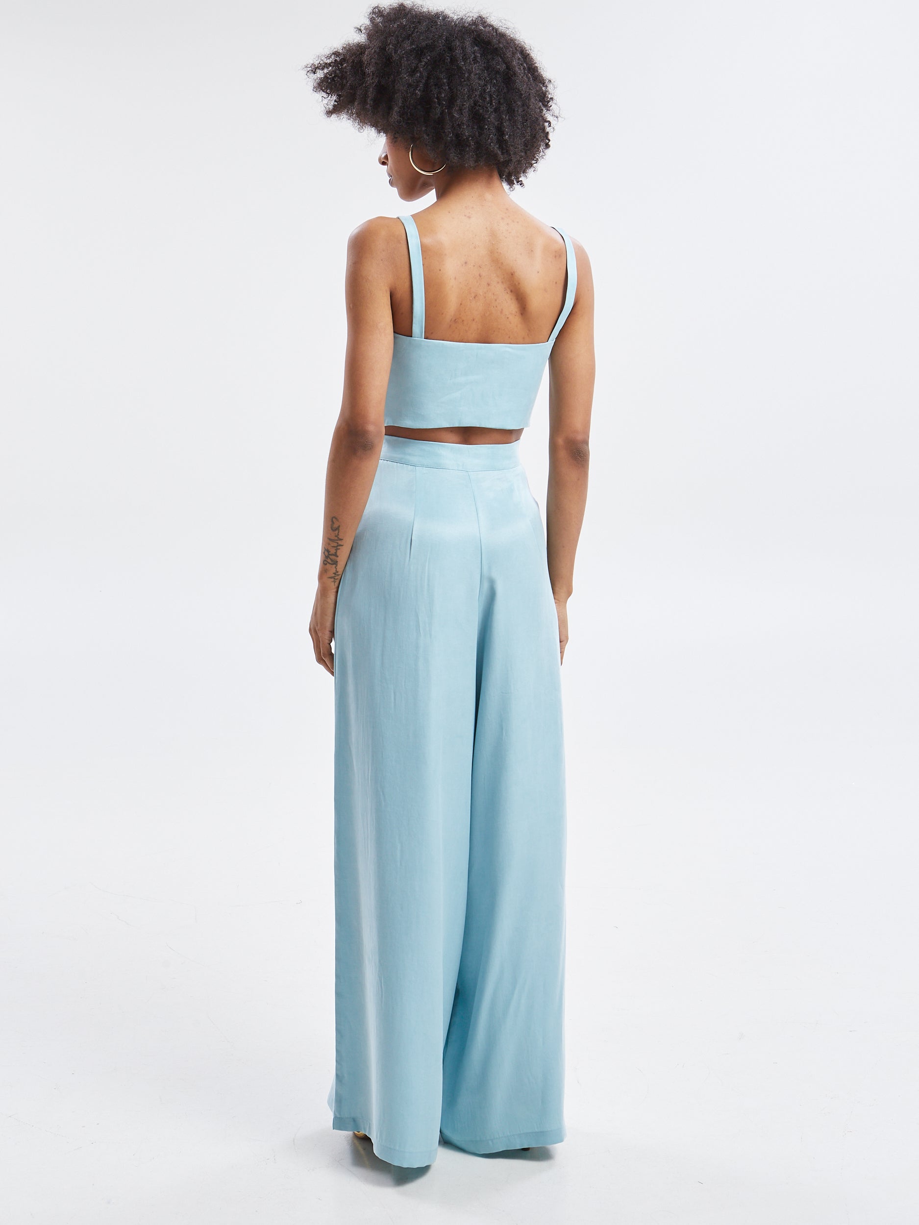 Ilyra lyocell azure cropped top