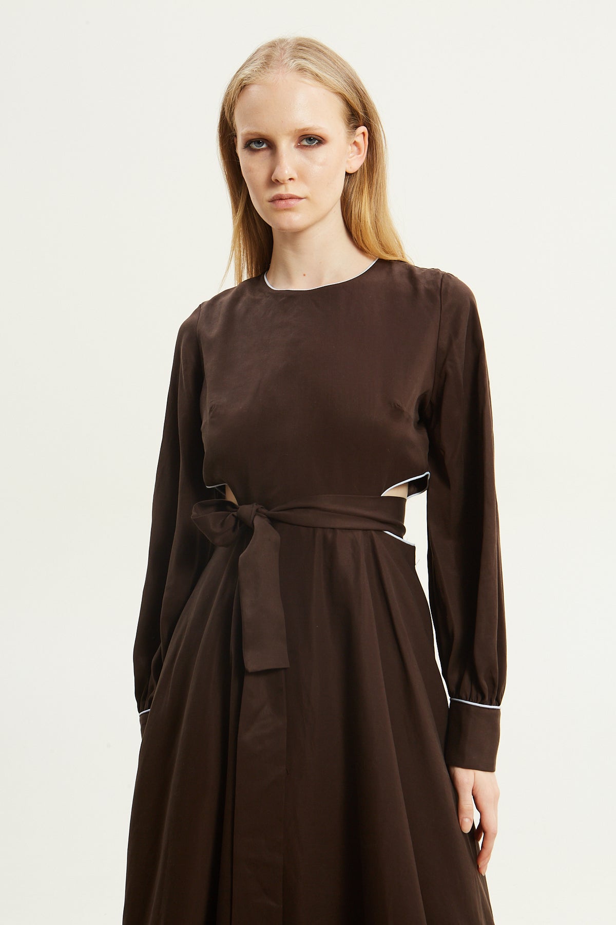 Yuna cut out brown dress