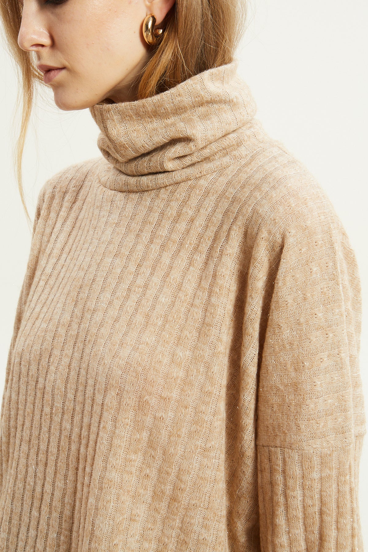 Celia knitted beige sweater