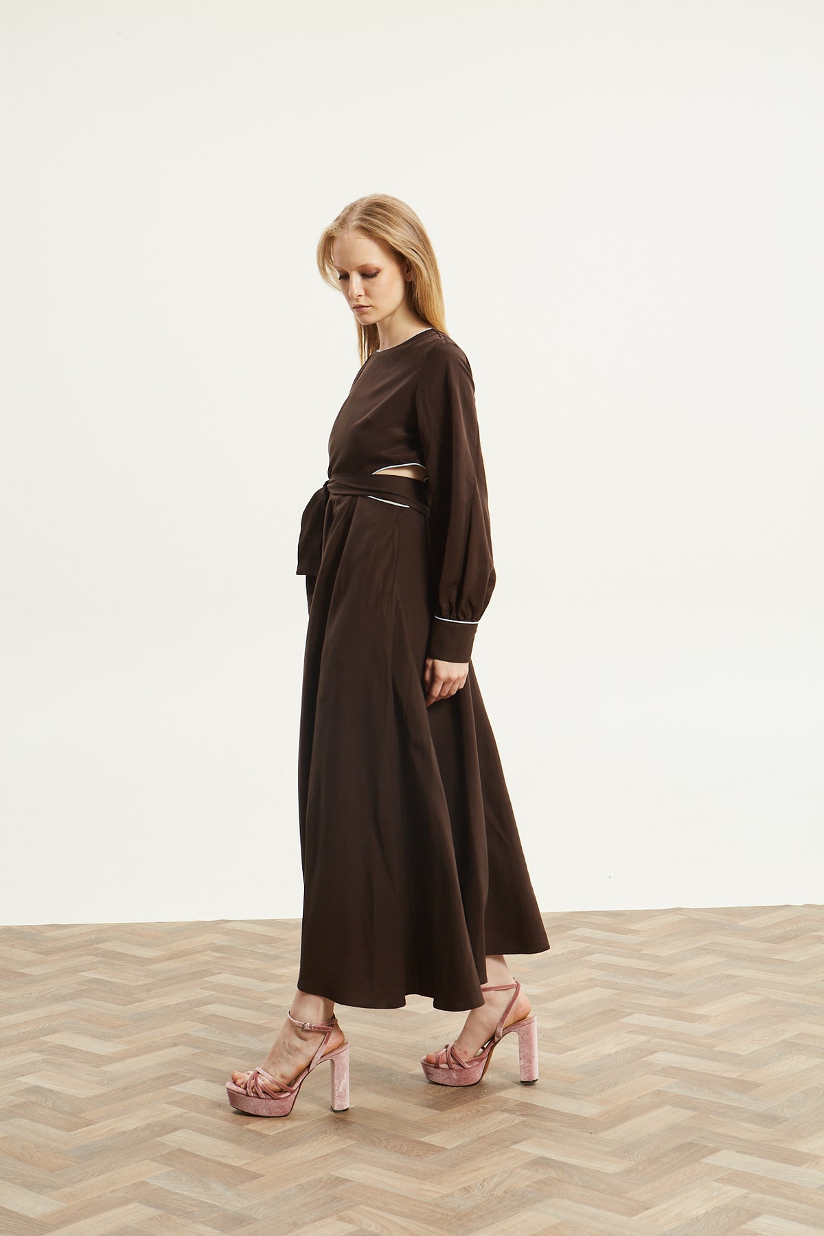 Yuna cut out brown dress
