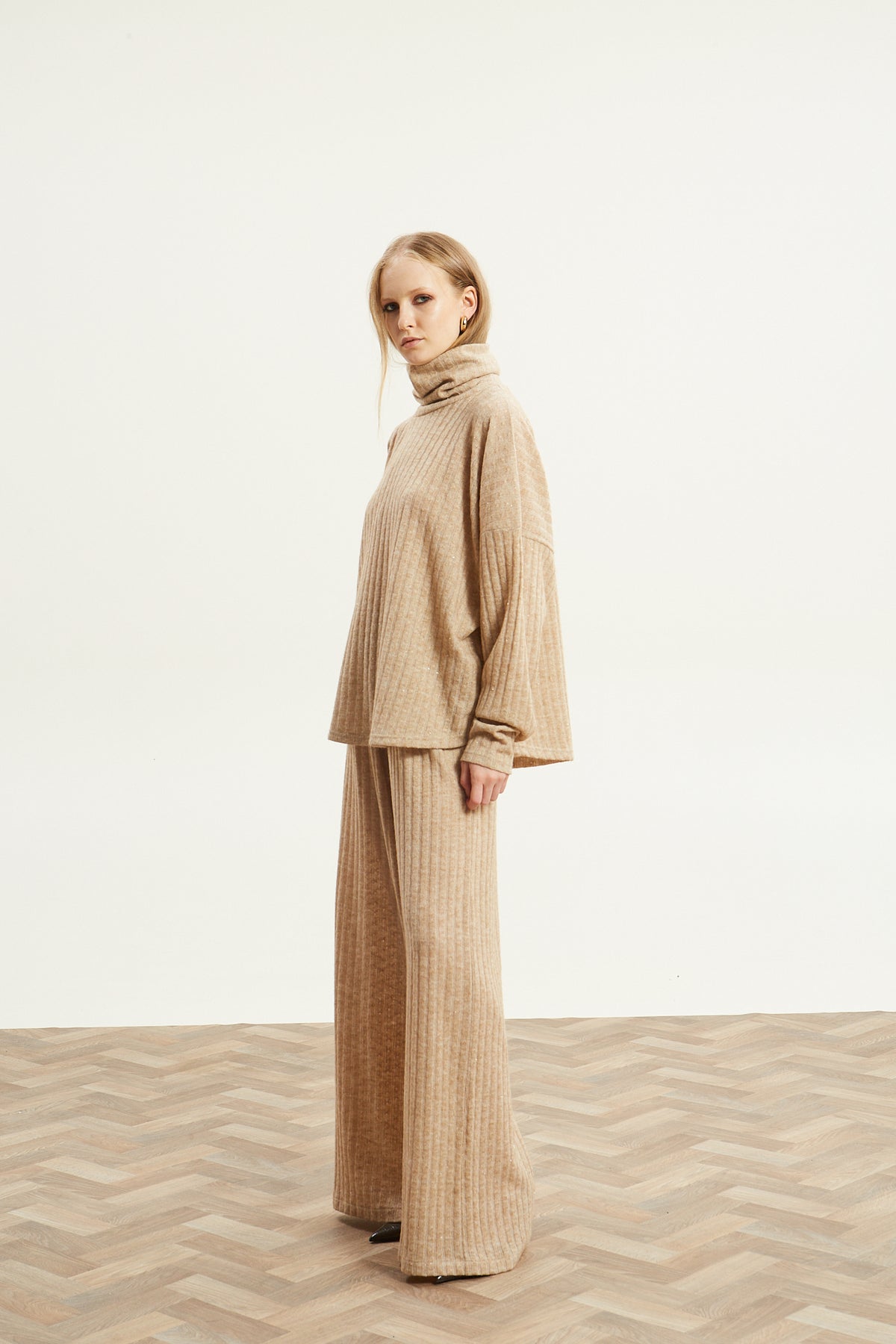 Celia knitted beige pants