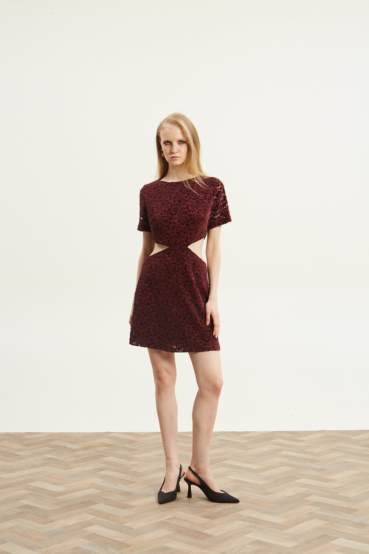 Davina lace mini bordeuax dress