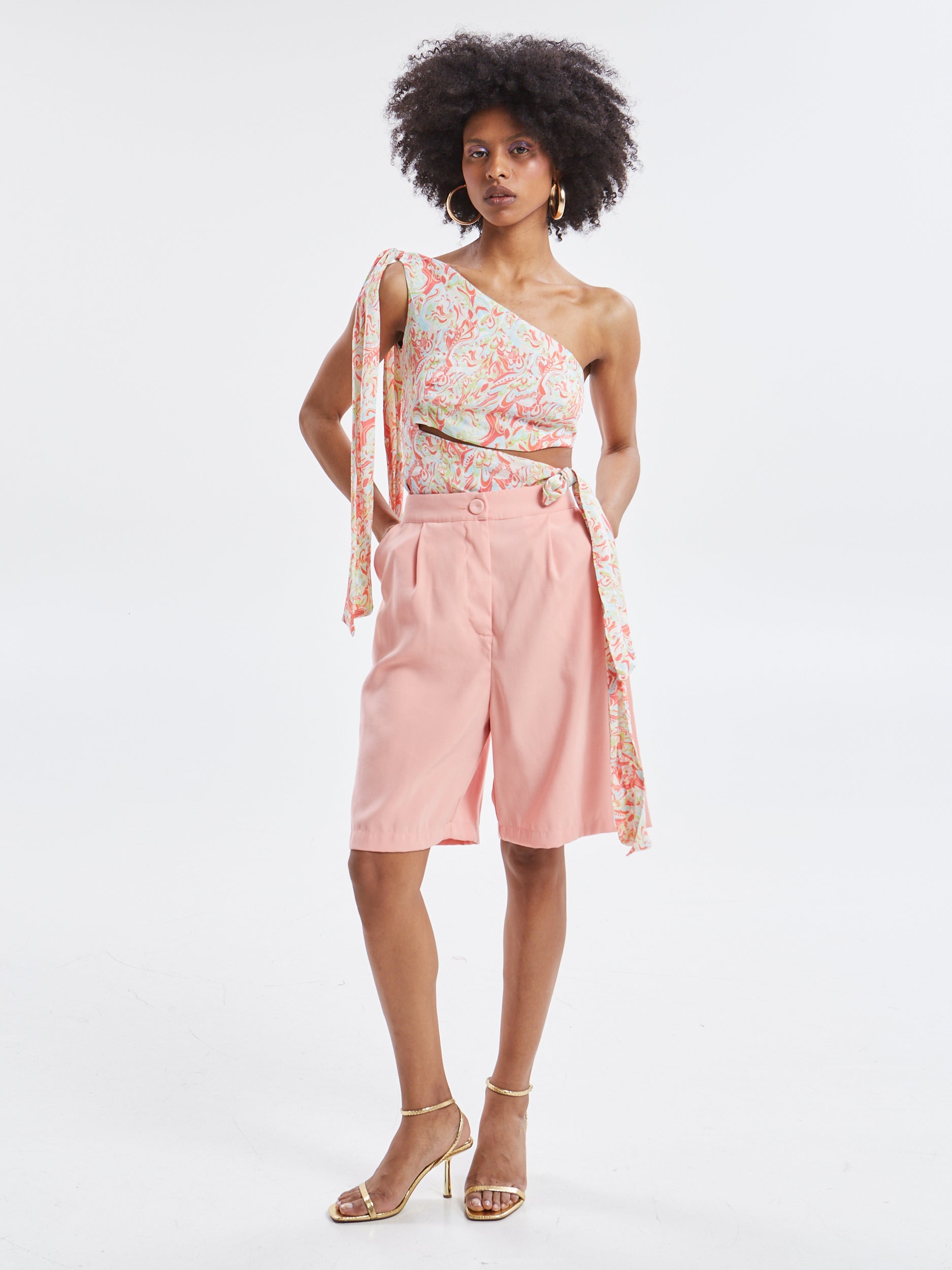 Mireya peach Bermuda