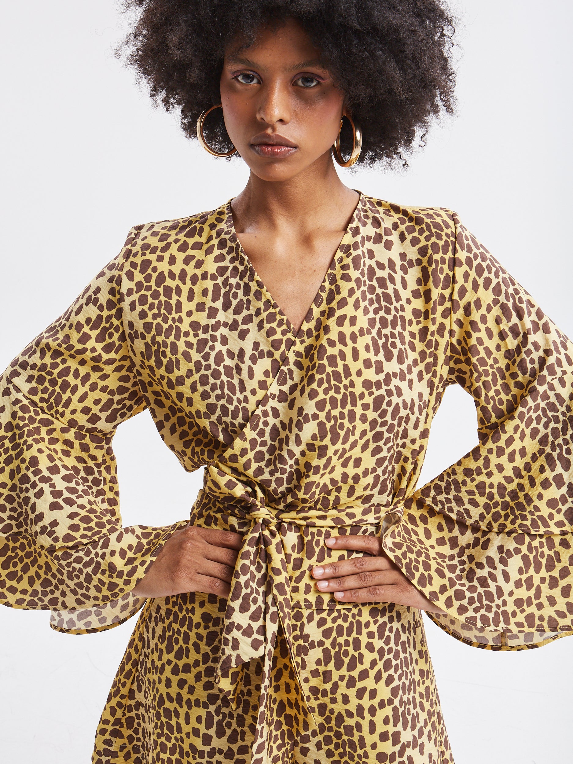 Leslie rayon leopard shorts