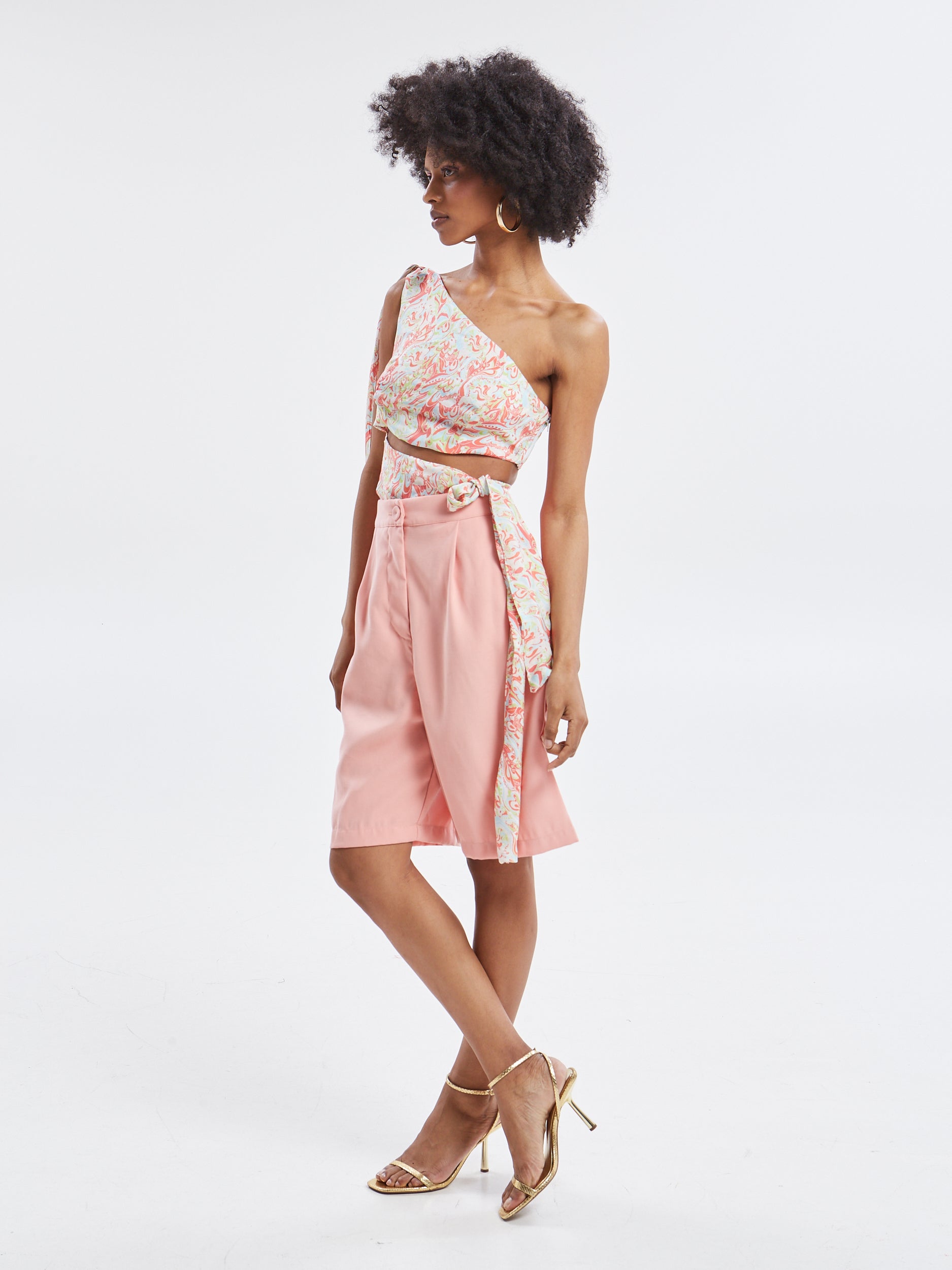 Mireya peach Bermuda