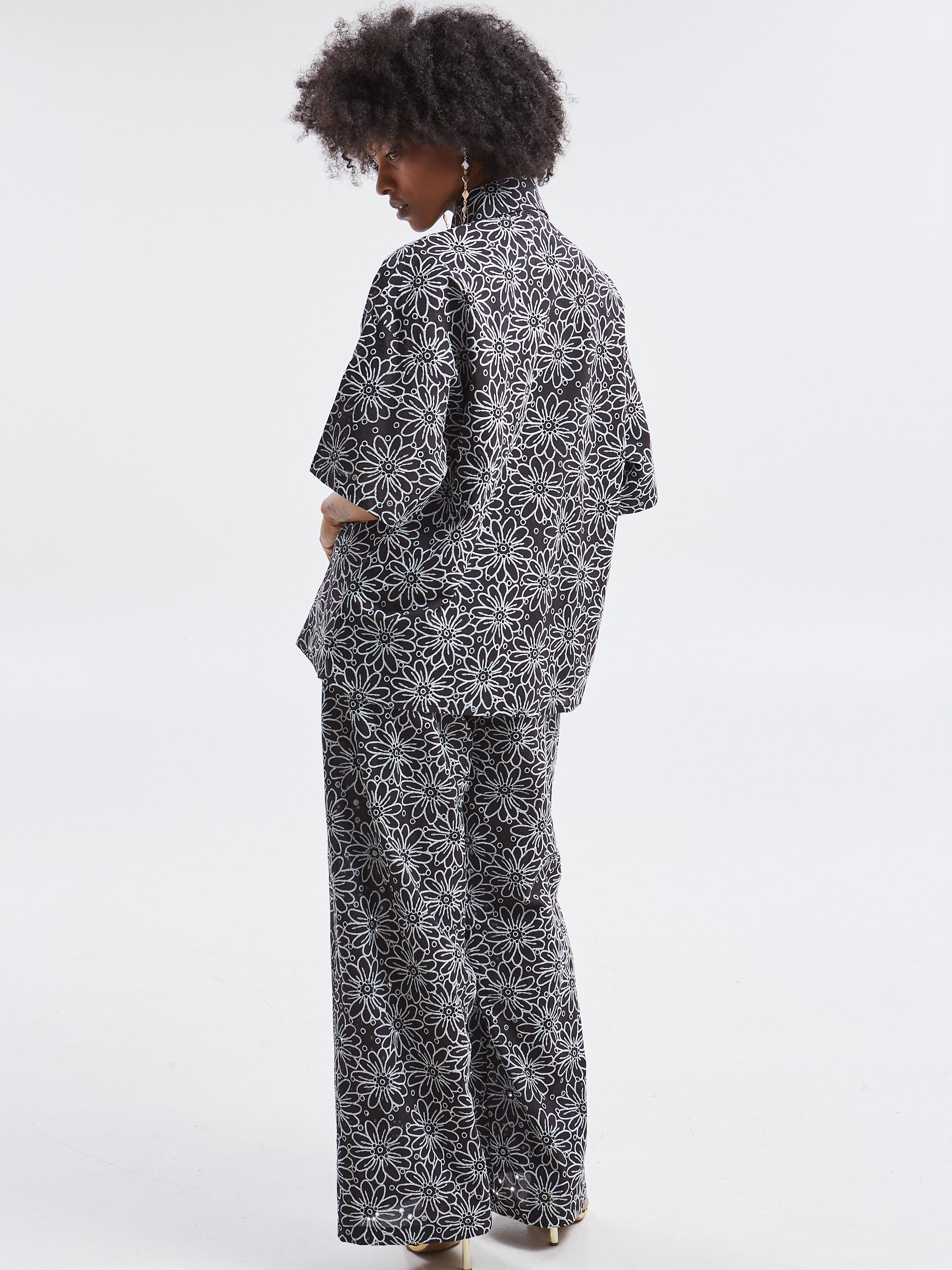 Aurelia broderie black shirt