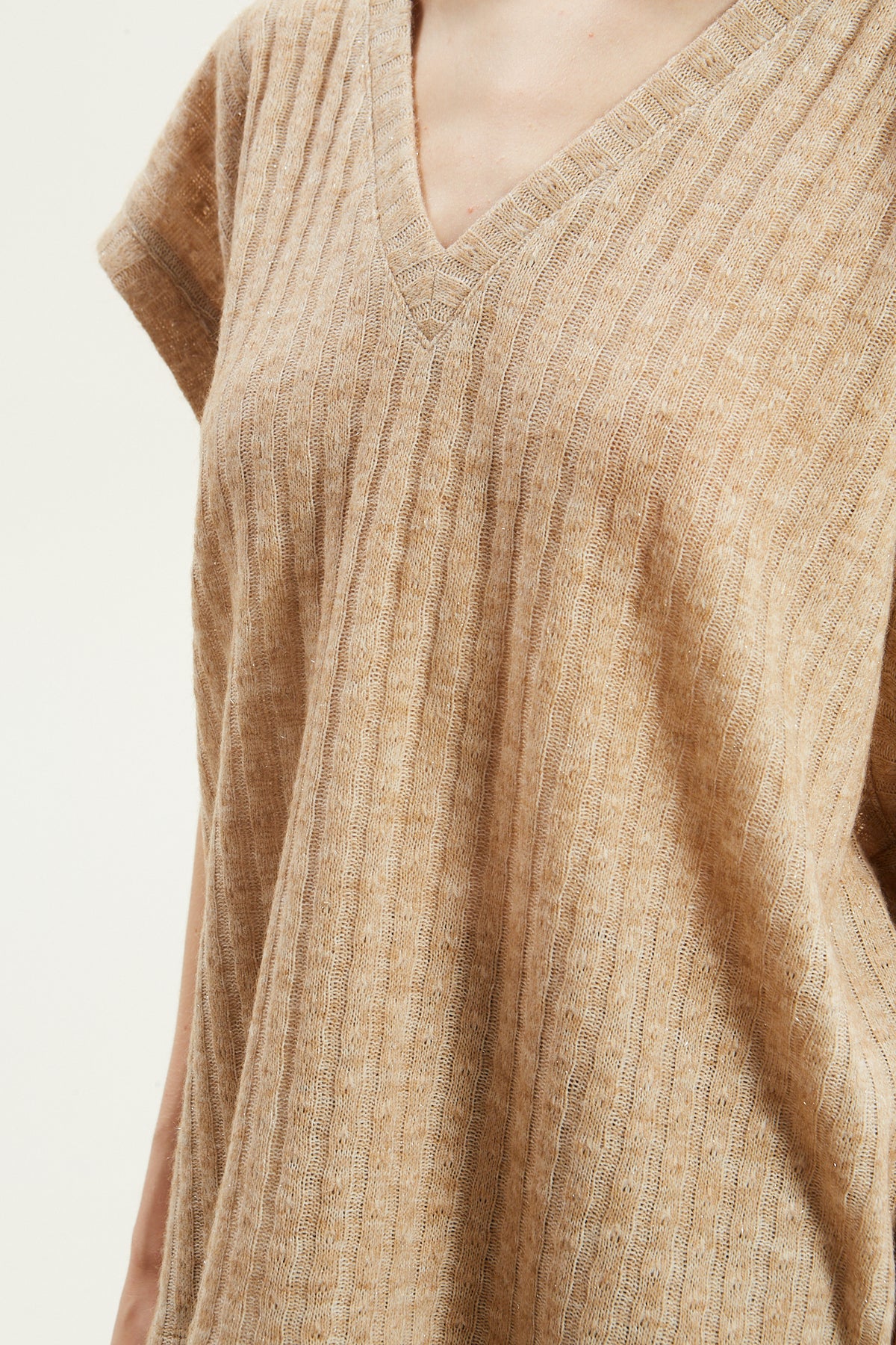 Celia knitted beige vest