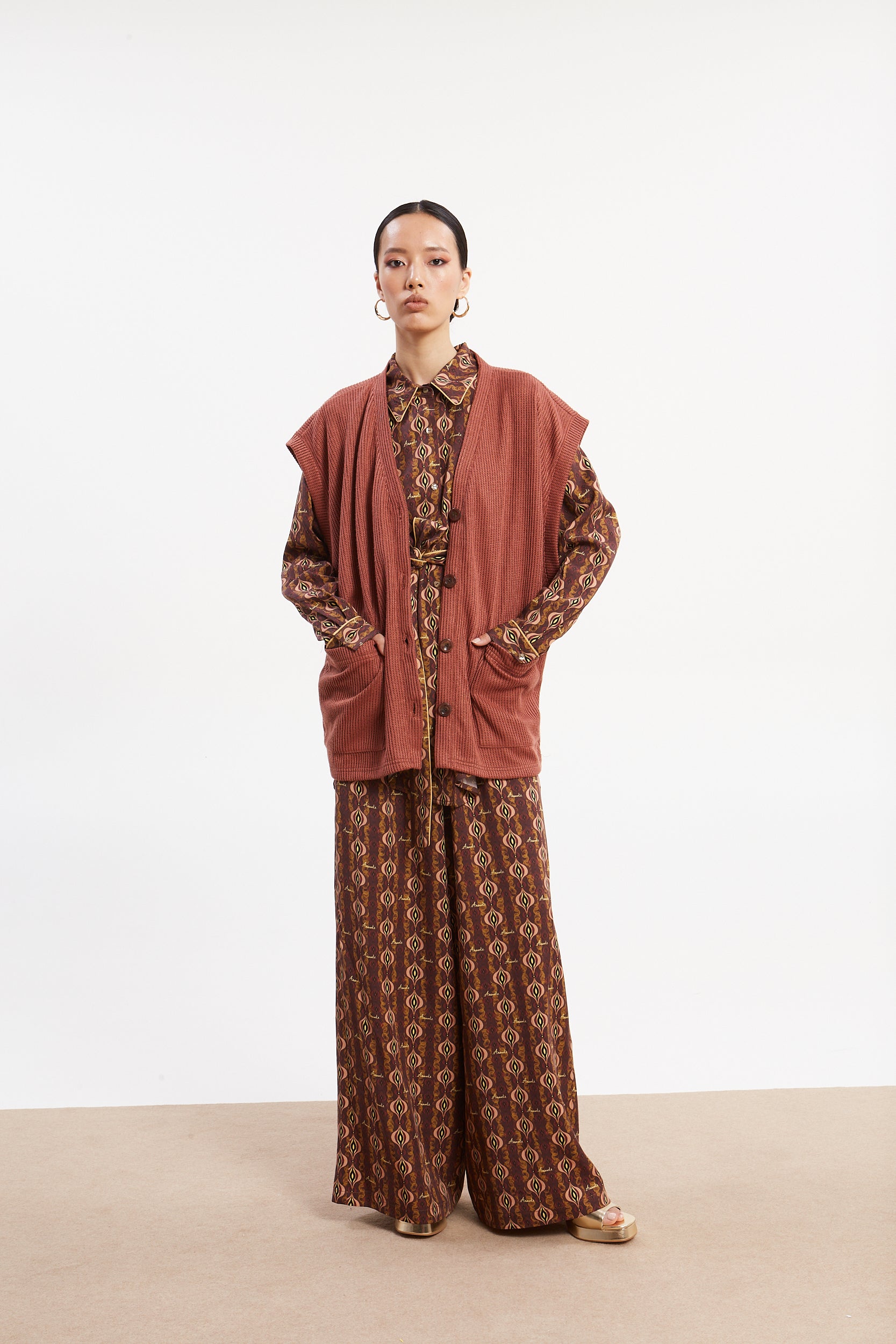 Dorothy knitted dusty pink vest