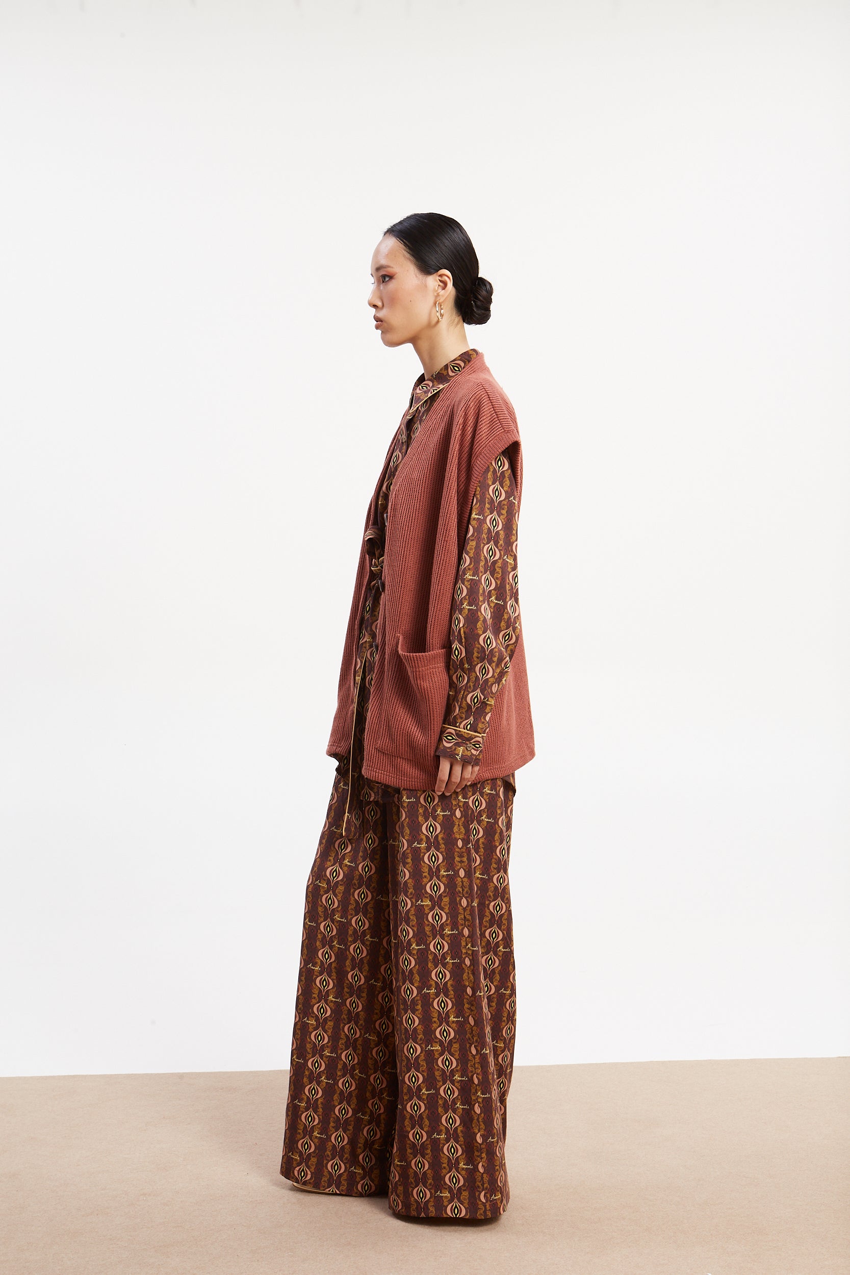 Dorothy knitted dusty pink vest