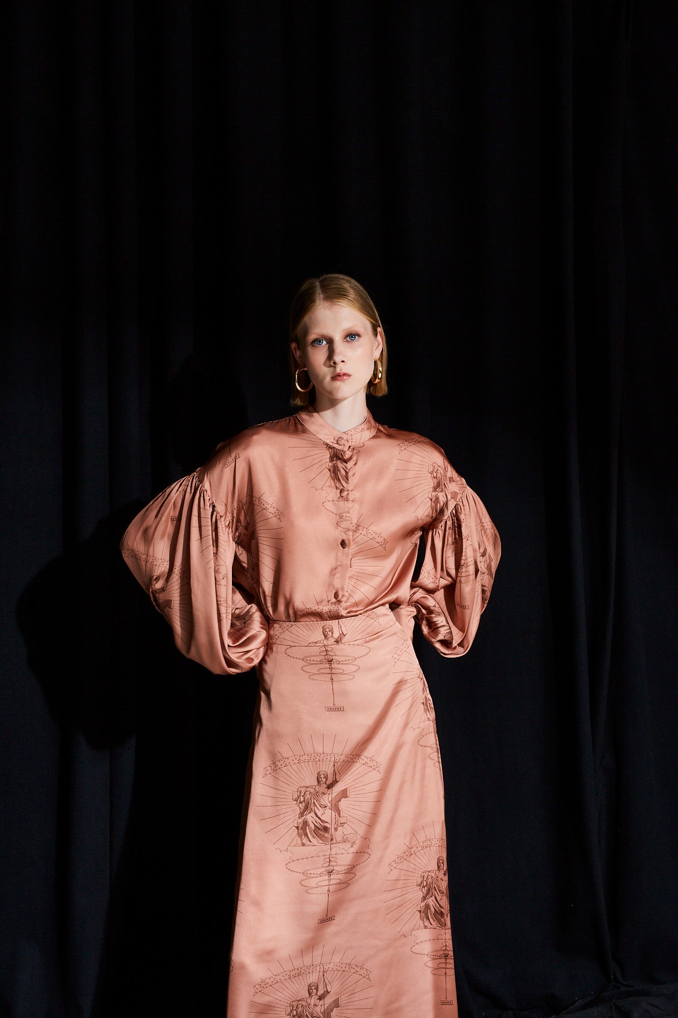 Ananke satin printed camel skirt